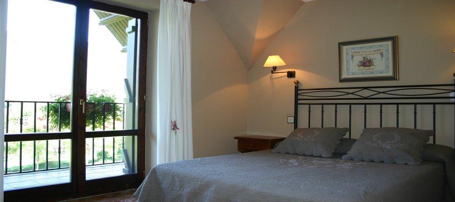 Hotel Vina Olivan Sarvise Bagian luar foto