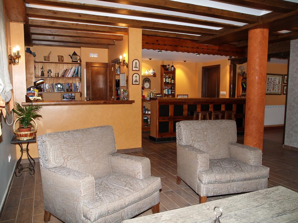 Hotel Vina Olivan Sarvise Bagian luar foto